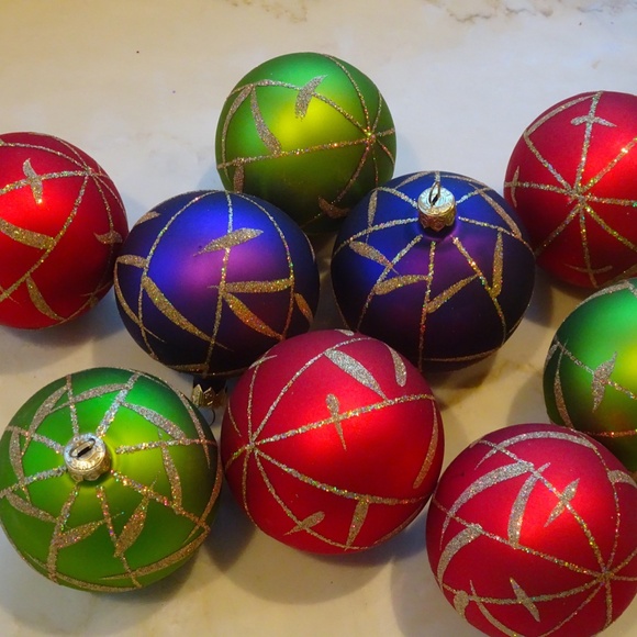 Set of 9 Made in Poland Purple Green & Red Glittery Glass Ball Xmas Ornaments - Picture 6 of 12